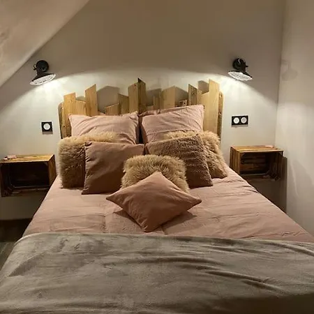 Als As De Coeur La Maison Aux Mille Et Un Coeurs Feriehus Neuve-Eglise